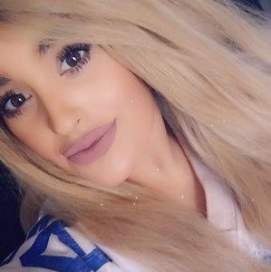 Meet your Posher, Eve